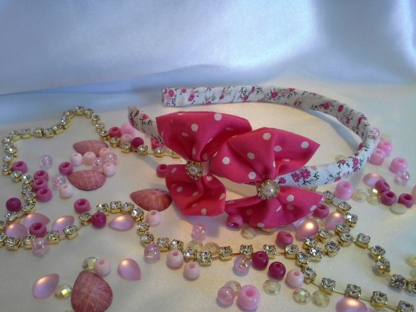 Tiara encapada c/ laço de tricoline